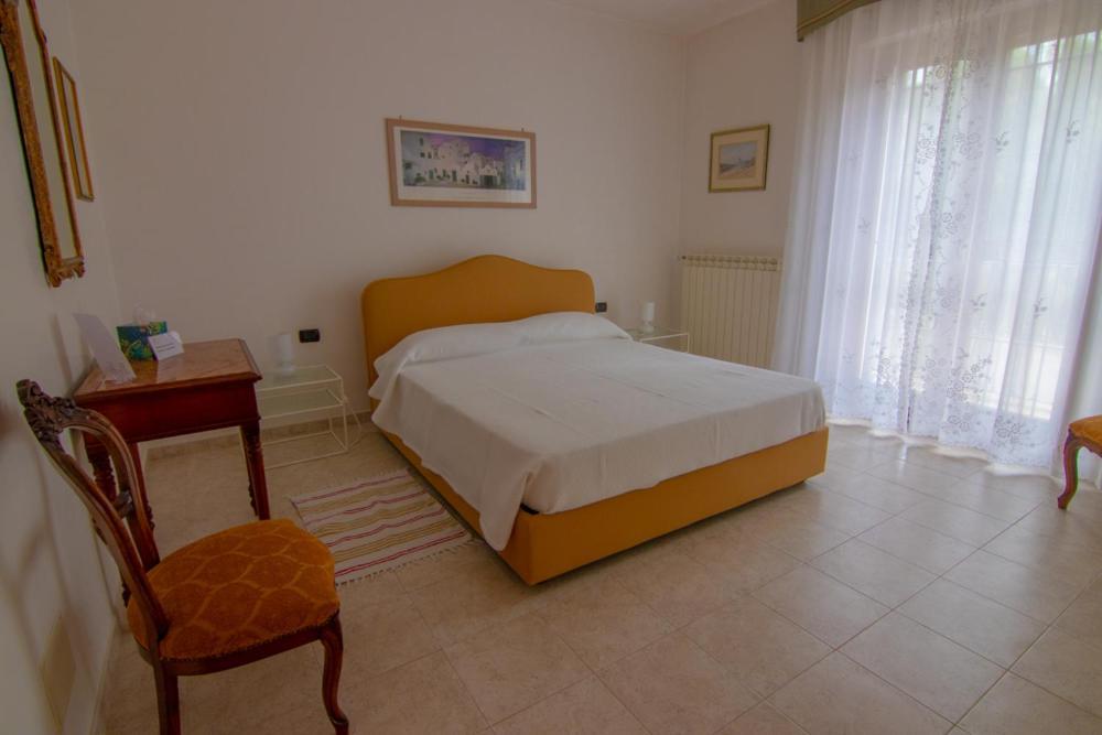 La Volpina Bed & Breakfast Martina Franca Bagian luar foto